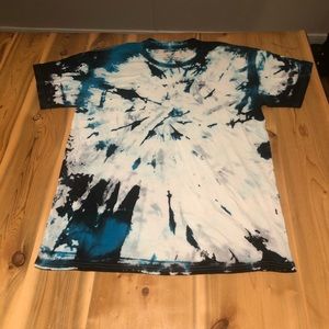 blue and black homemade tie dye t-shirt💙🖤